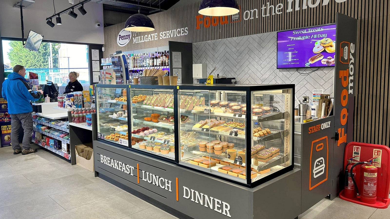 Cossiga NEXT GEN BTG refrigerated and heated cabinets provide a versatile, free-standing solution for this busy forecourt convenience store,